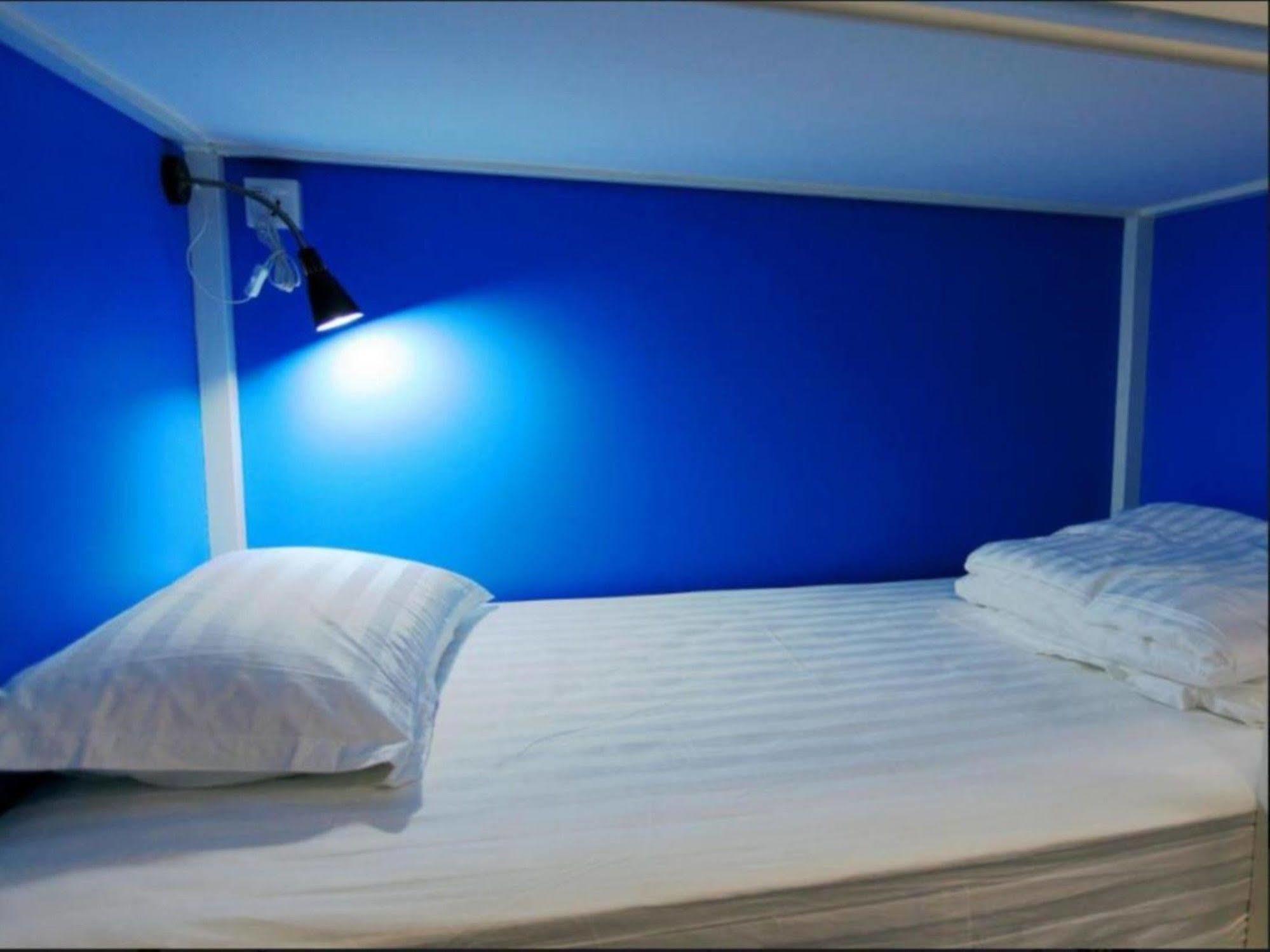 Four Rivers Youth Hostel 仰光 外观 照片